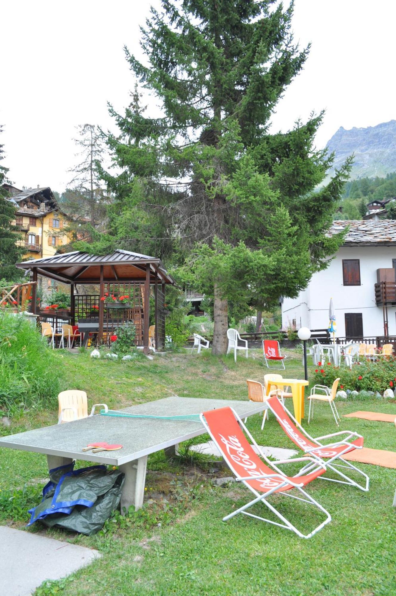 Hotel Tourist Valtournenche Zewnętrze zdjęcie