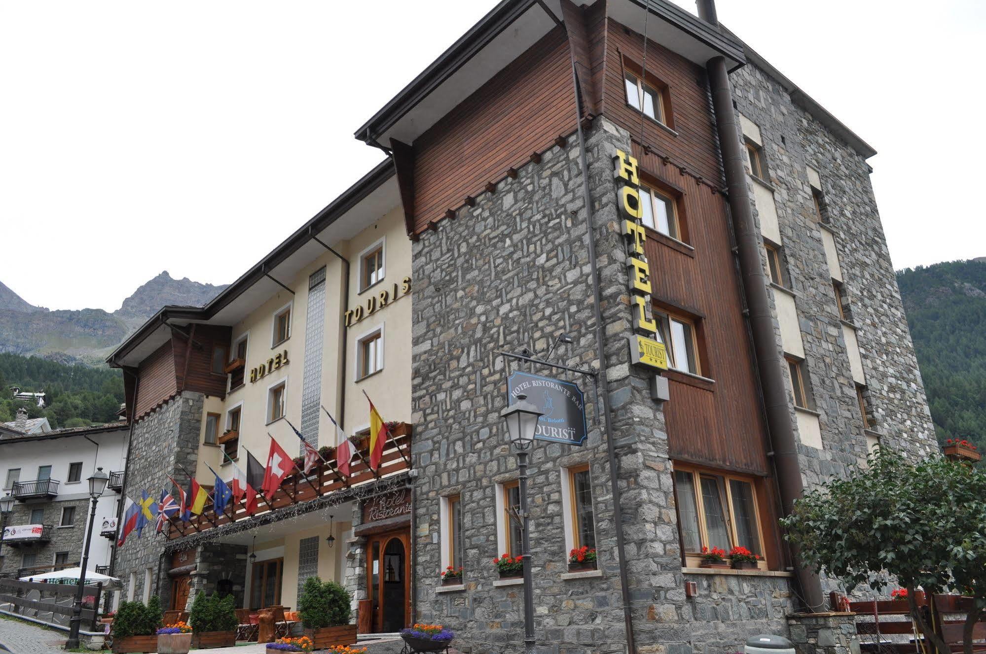 Hotel Tourist Valtournenche Zewnętrze zdjęcie