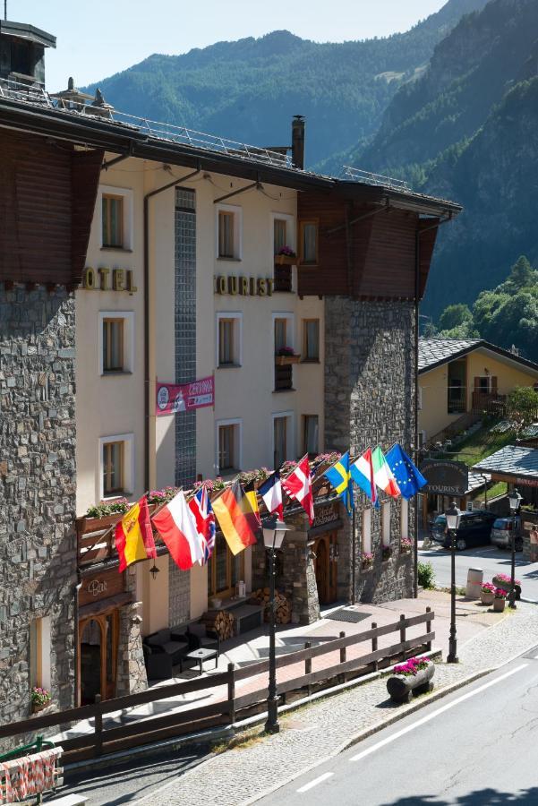 Hotel Tourist Valtournenche Zewnętrze zdjęcie